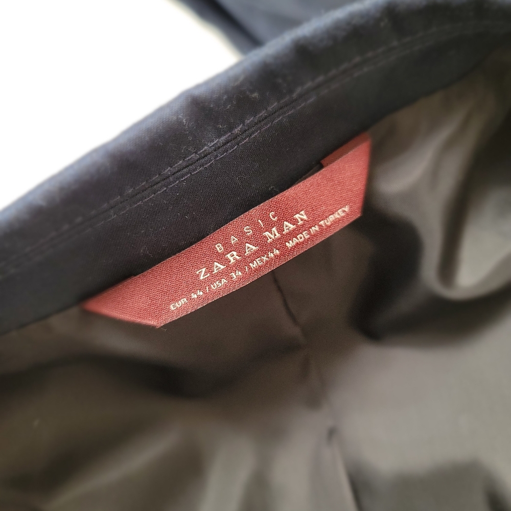 Zara Suits - Picture 3 of 3